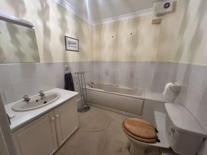 Photo 18- click for photo gallery